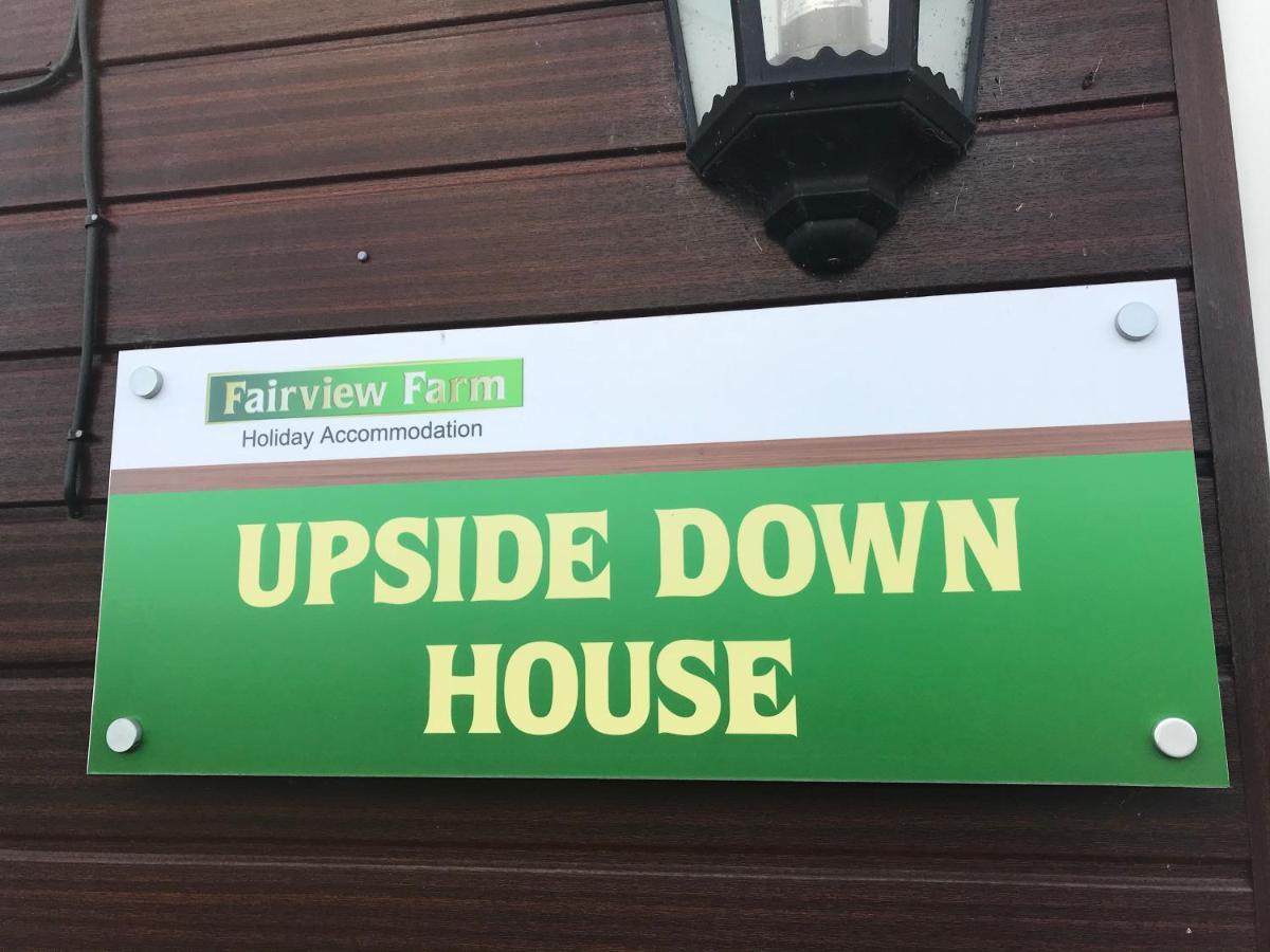 Upside Down House - Sleeps Up To 6 Guests - Great For Family And Friends Gatherings,Corporate Events ,Near Sherwood Forest At Fairview Farm In Nottingham Set In 88 Acres מראה חיצוני תמונה
